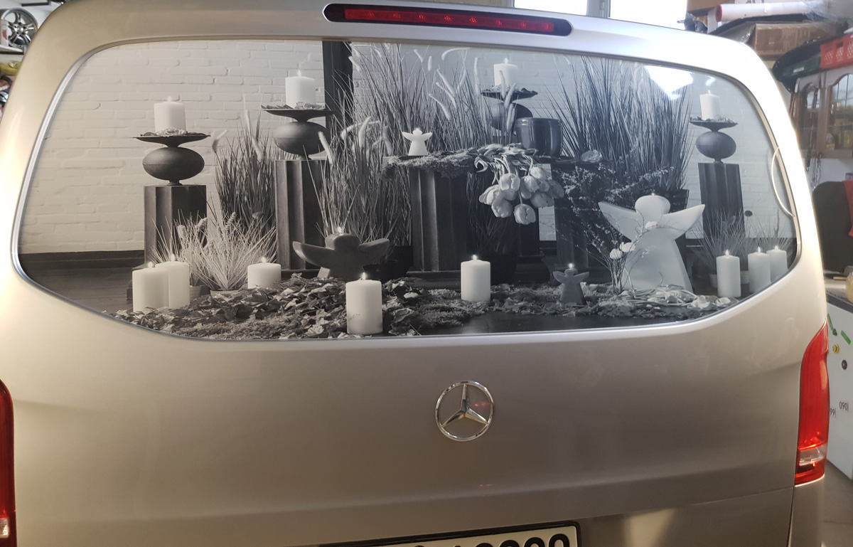 Fahrzeugbeschriftung Bestattungen Karries 